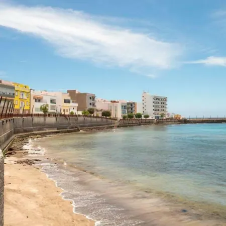 Live Is A Beach Appartement Arinaga