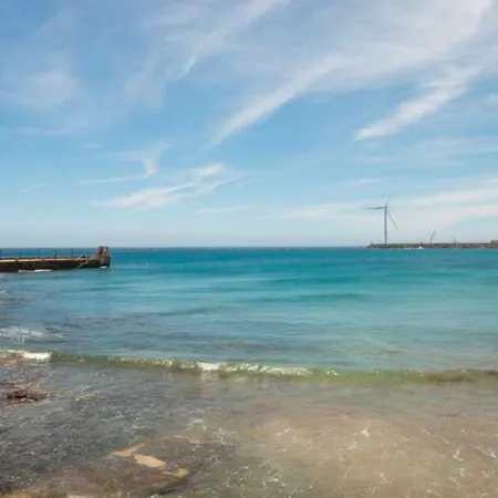 Live Is A Beach Апартаменты *